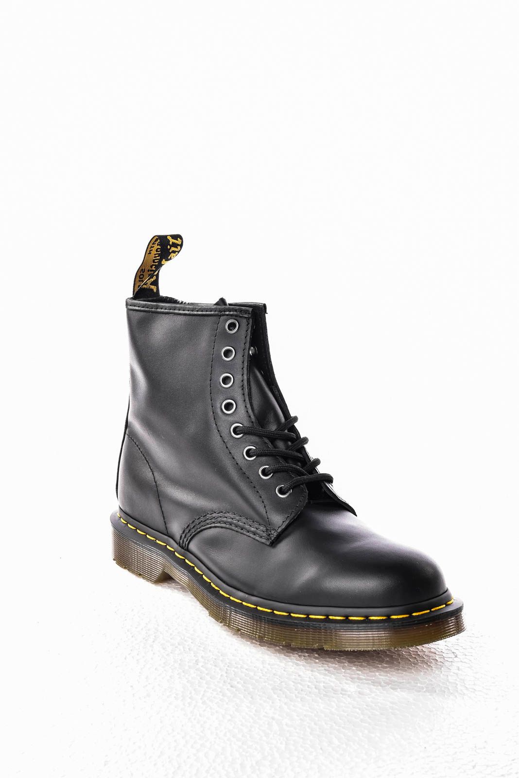 A21---drmartens---DMSNAPPA1460UOMONERO.JPG