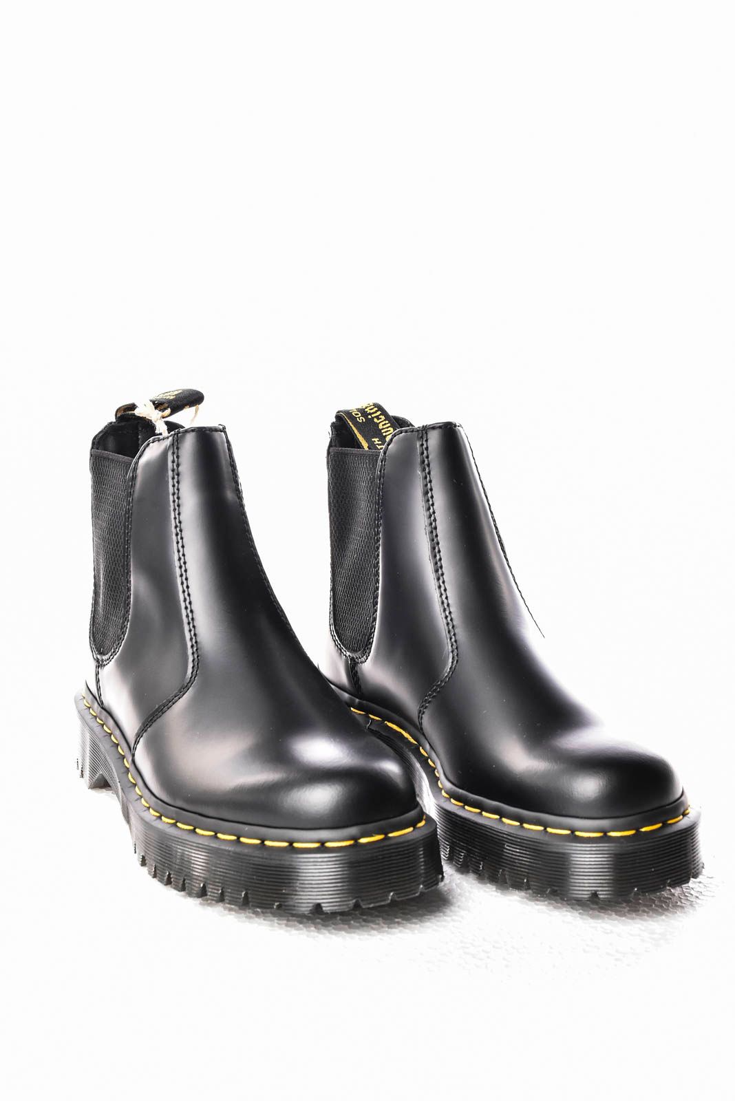 P21---drmartens---DMSCHELSEABEXBLK_1_P.JPG